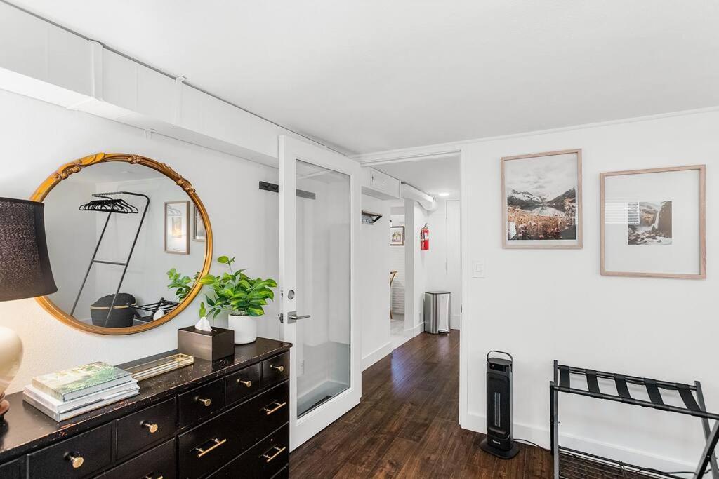 Lilac In Law, Picturesque Lower Unit Apartamento Seattle